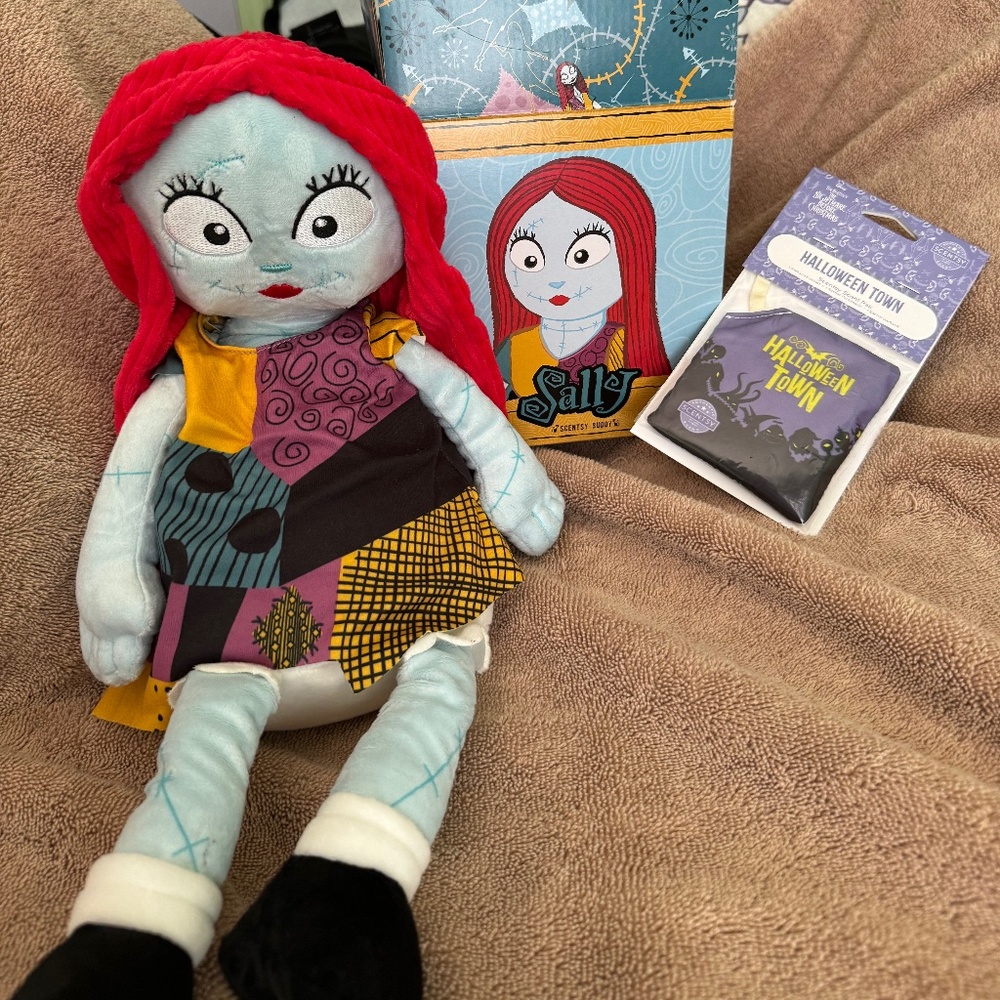 Scentsy Buddy Sally Nightmare Before Christmas with Scent Pouch NIB